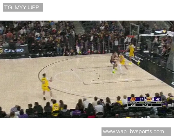 拉拉维亚职业生涯四季累计20分以上比赛达九场本赛季在湖人表现尤为突出